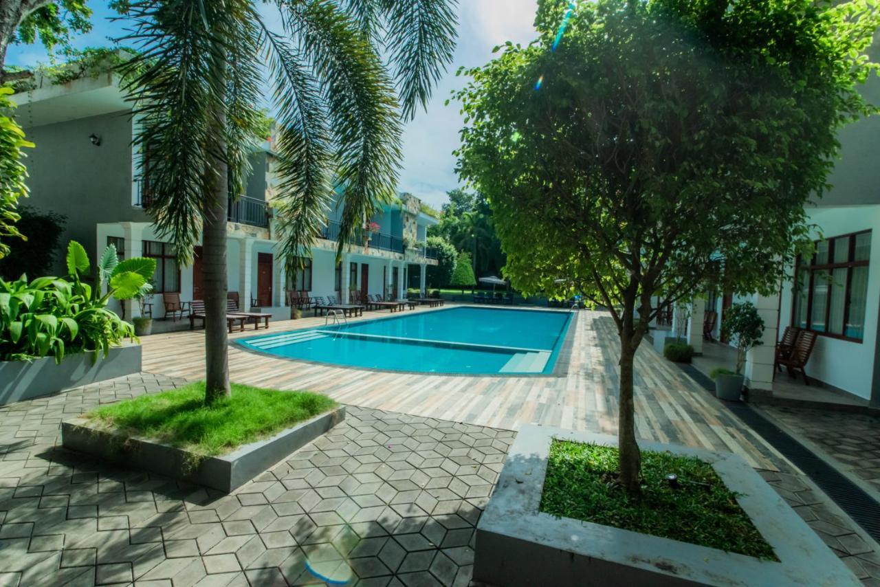Royal Reach Safari Resort Udawalawe Exterior foto