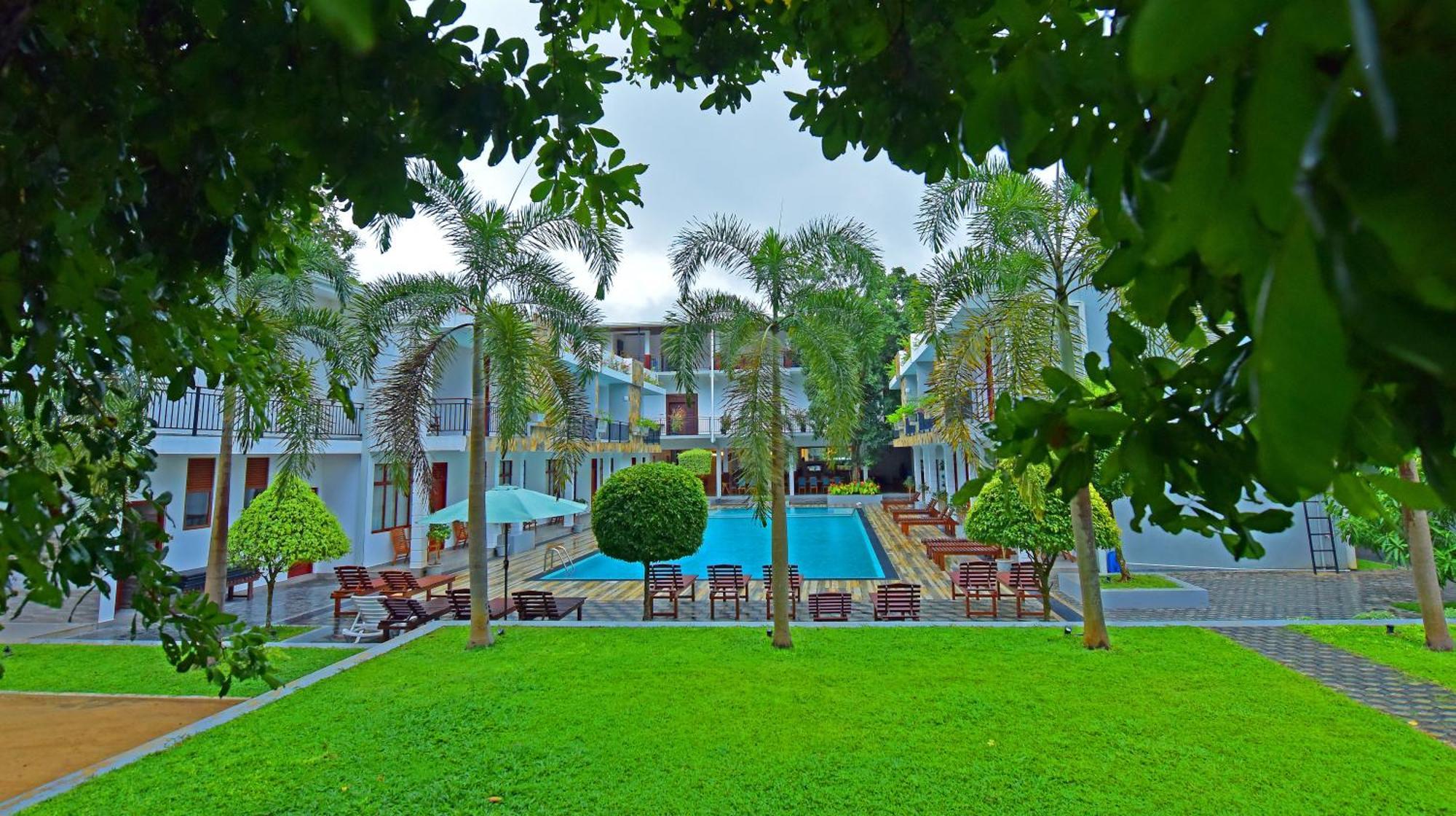Royal Reach Safari Resort Udawalawe Exterior foto