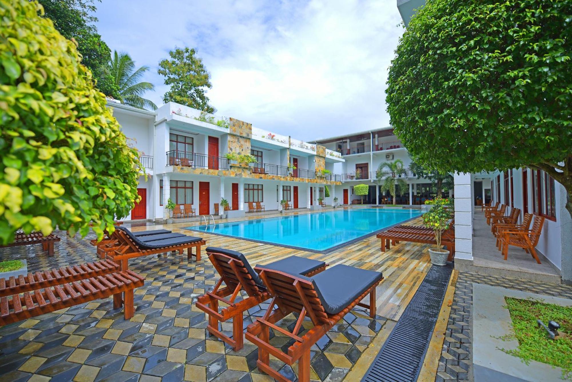 Royal Reach Safari Resort Udawalawe Exterior foto