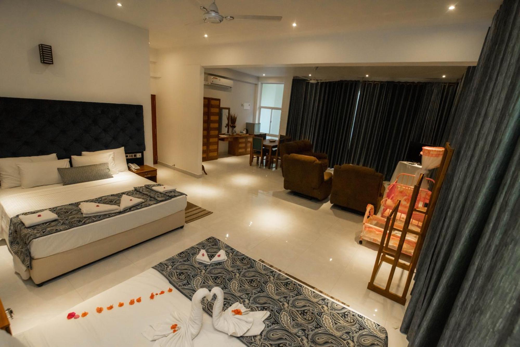 Royal Reach Safari Resort Udawalawe Cameră foto